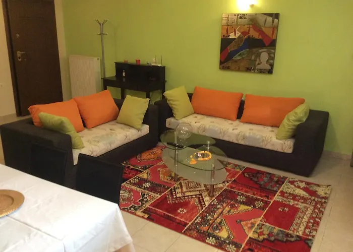 Modern Basement Apartment Gio II