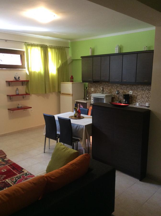 Modern Basement Gio Ii *